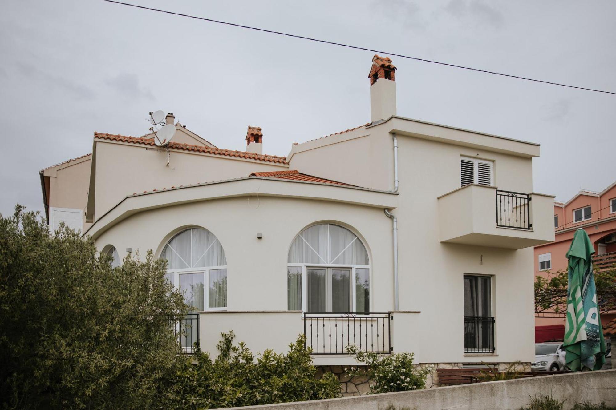 Anic House Appartement *